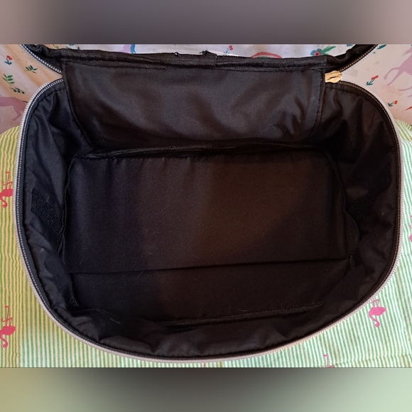 Y2K Betsey Johnson Large Travel Cosmetic Makeup Case w/ Lemon Print & Handle - Picture 8 of 10